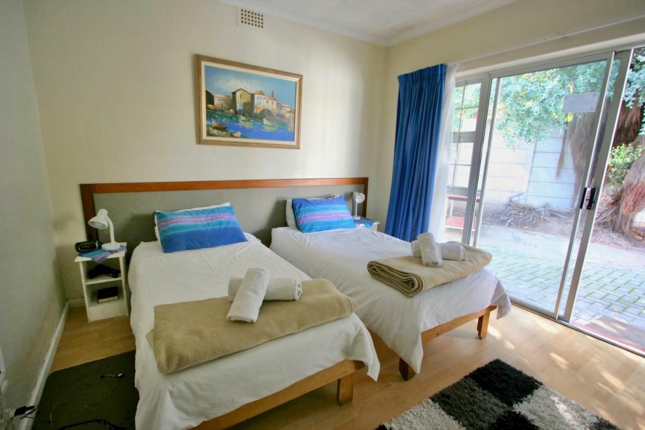 Clouds Guest House Дурбанвілл Екстер'єр фото