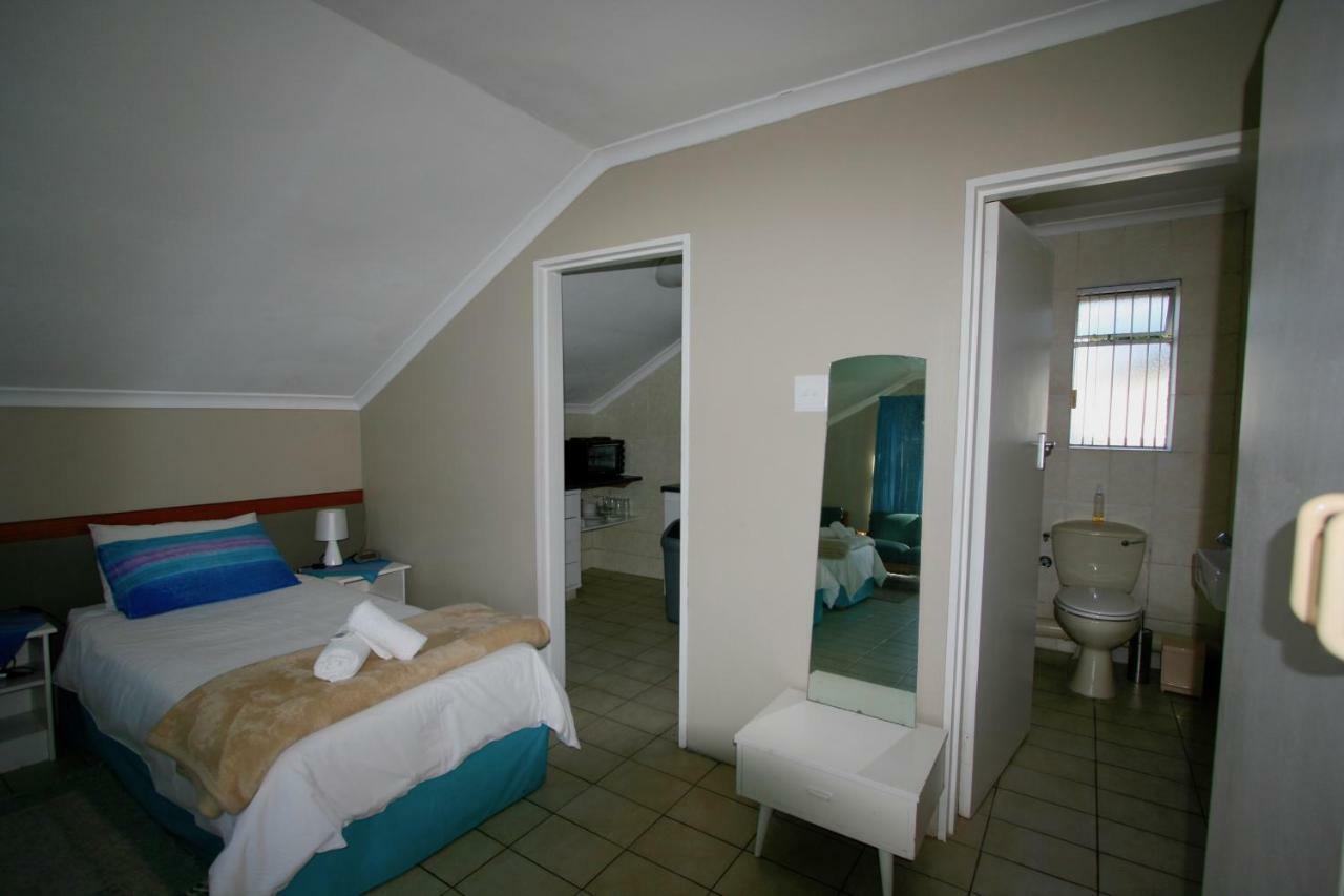 Clouds Guest House Дурбанвілл Екстер'єр фото